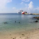 Estudio En Cozumel, Condominio Frente Al Mar Caribe A3